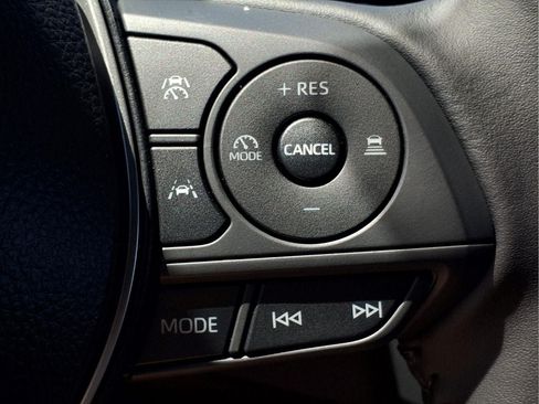 Used 2026 Toyota Corolla SE FWD image 21