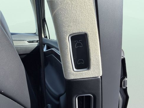 Used 2018 Tesla Model X P100D image 36