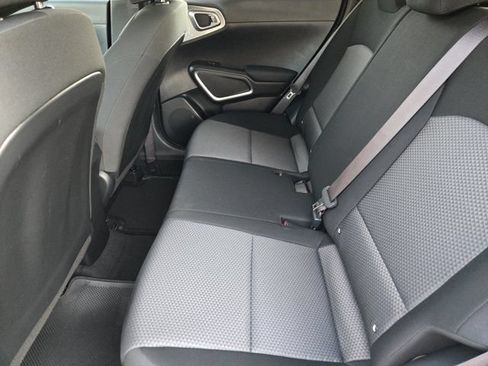 Certified 2025 Kia Soul LX w/ LX Technology Package FWD image 30