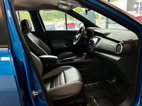 Used 2021 Nissan Kicks SR w/ SR Premium Package FWD image 31