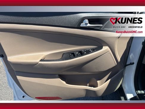 Used 2020 Hyundai Tucson SE FWD image 22