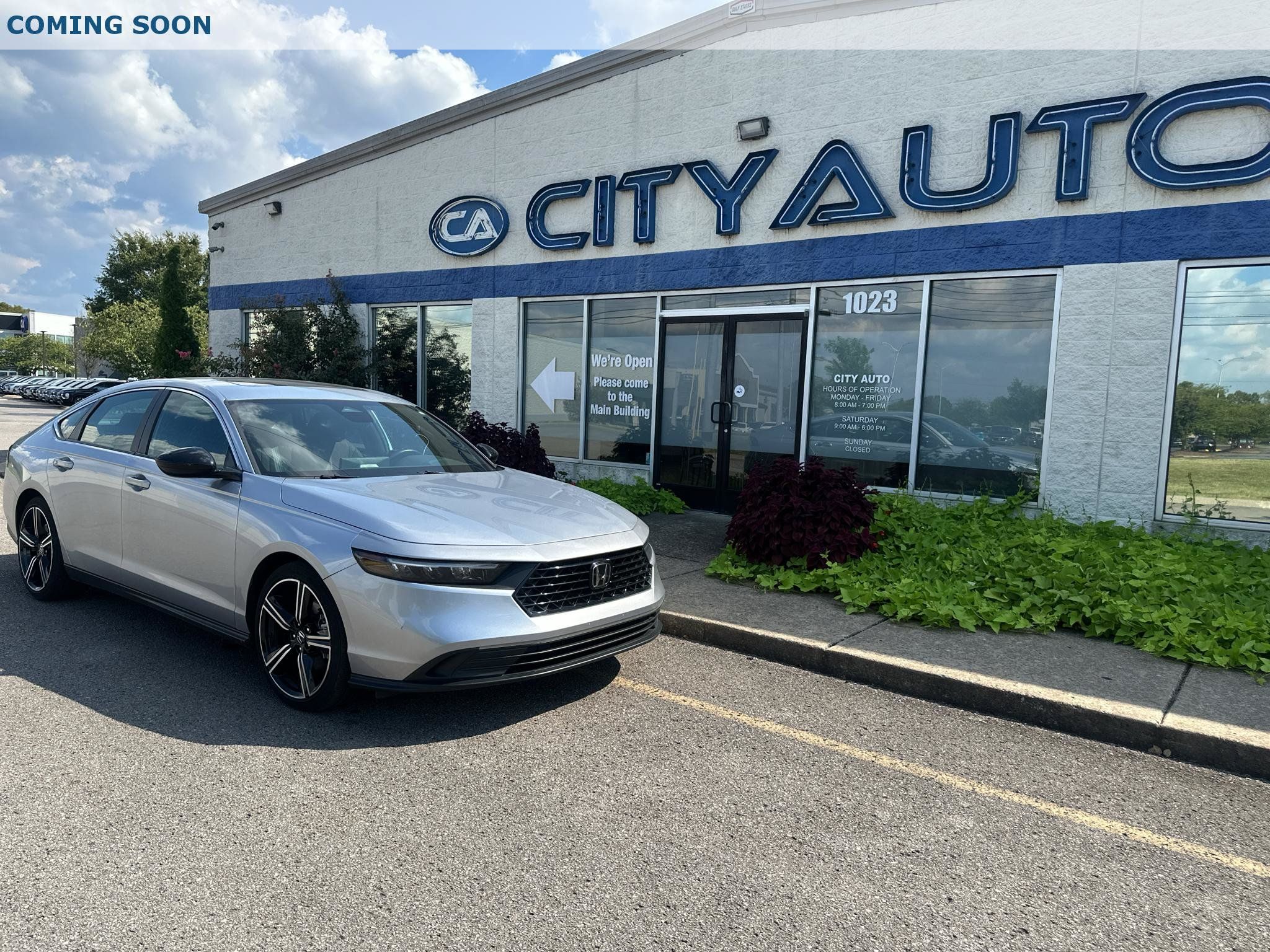 Used 2025 Honda Accord Sport image 1