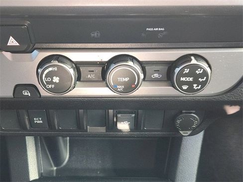 Used 2021 Toyota Tacoma SR5 w/ SR5 Appearance Package (SM) image 20