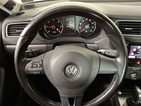 Used 2014 Volkswagen Jetta TDI image 19