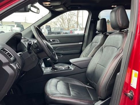 Used 2018 Ford Explorer Sport w/ Equipment Group 401A AWD/4WD image 34