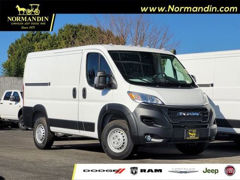 New 2026 RAM ProMaster 1500 w/ Convenience Group image 1