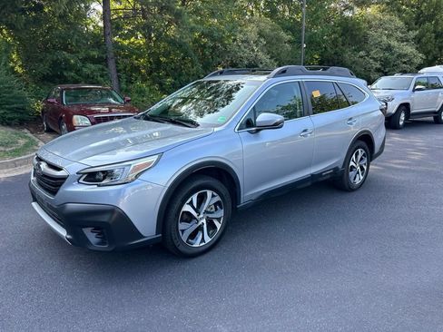 Used 2021 Subaru Outback Limited XT AWD/4WD image 8
