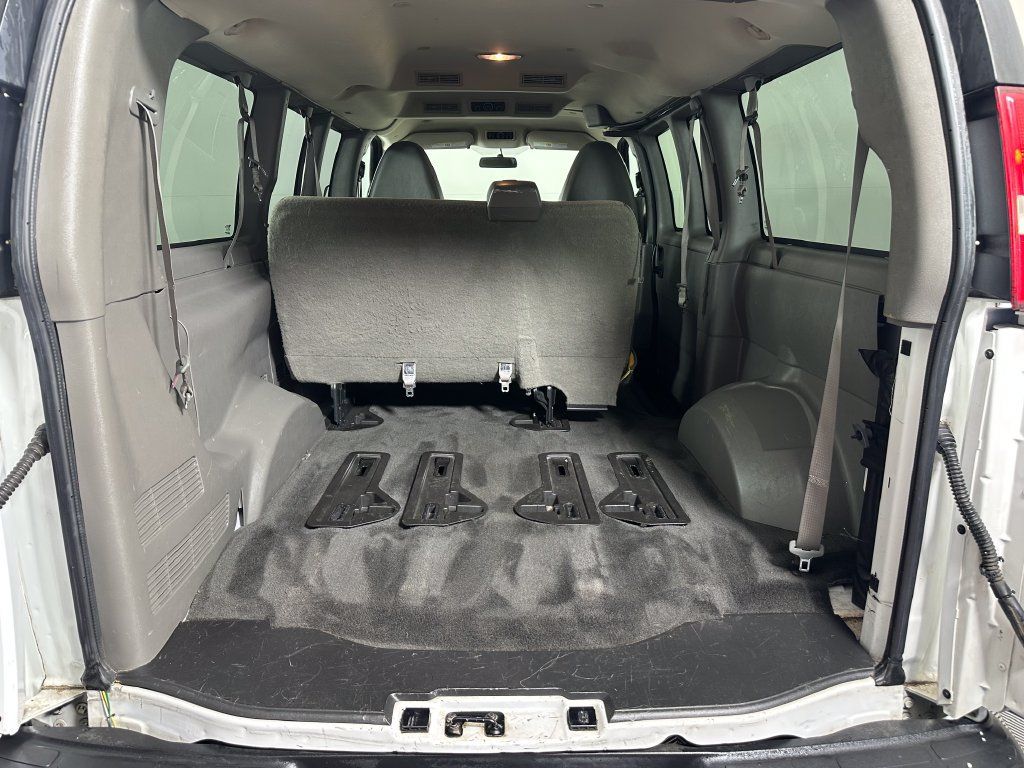 Used 2015 Chevrolet Express 3500 LT w/ LT Preferred Equipment Group RWD image 6