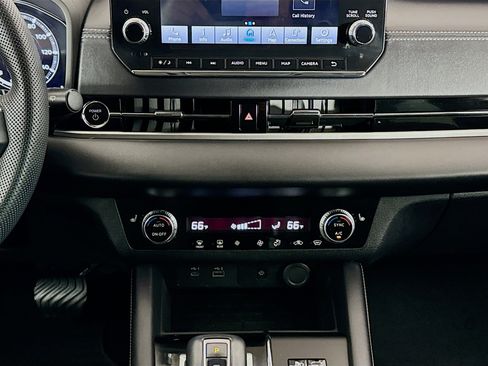 Used 2023 Mitsubishi Outlander SE AWD/4WD image 30
