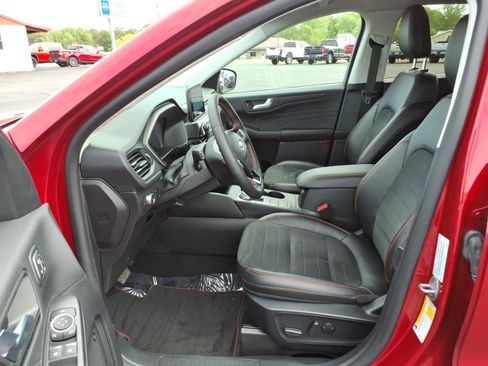 Used 2022 Ford Escape SEL w/ SEL Stealth AWD Package image 12