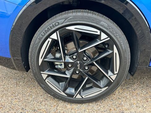 Used 2025 Kia K4 GT-Line w/ GT-Line Premium Package image 8