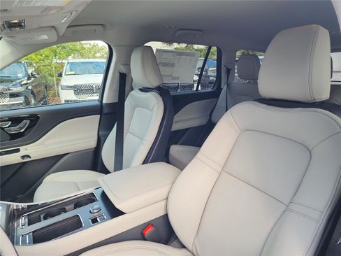 New 2026 Lincoln Aviator 2WD image 14