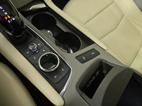 Used 2021 Cadillac XT5 Premium Luxury image 29