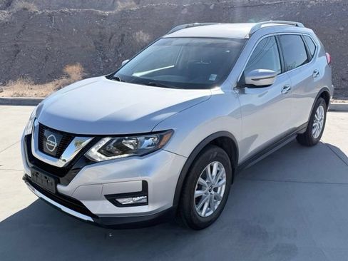 Used 2017 Nissan Rogue SV AWD/4WD image 1