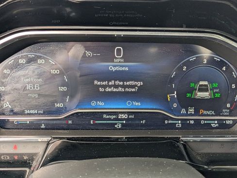 Used 2025 Chevrolet Silverado 1500 LT image 27