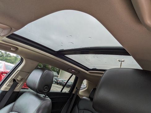 Used 2017 Buick Envision Premium w/ Driver Confidence Package image 22