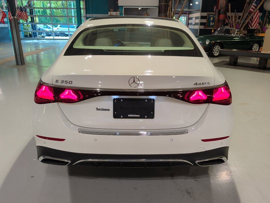 Used 2026 Mercedes-Benz E 350 4MATIC Sedan image 10