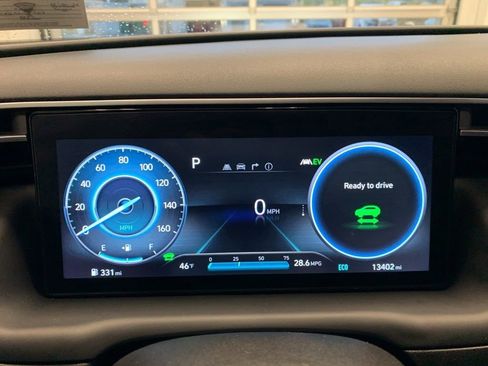 Certified 2023 Hyundai Tucson Limited w/ Cargo Package image 7