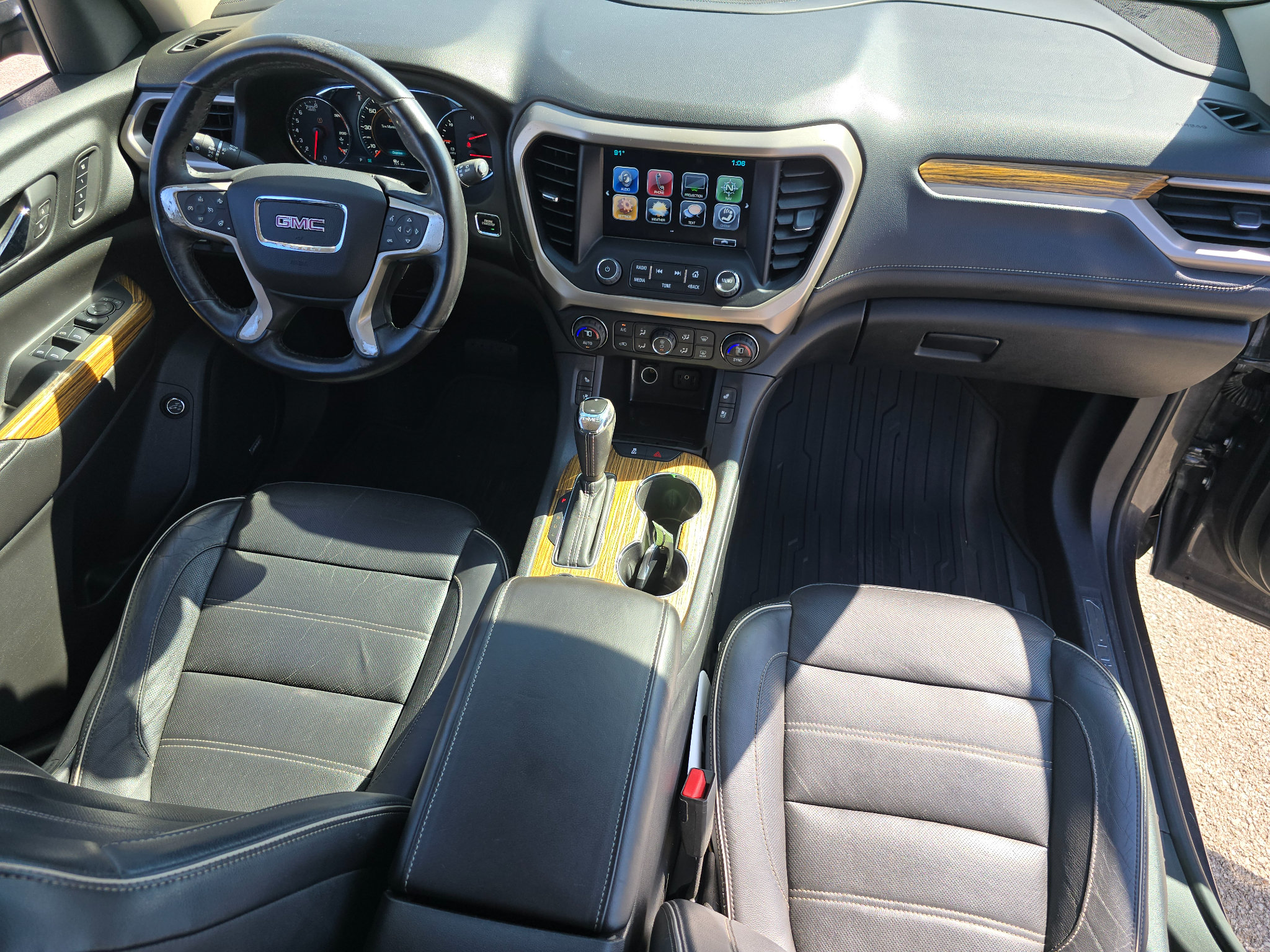 Used 2017 GMC Acadia Denali w/ Technology Package AWD/4WD image 20