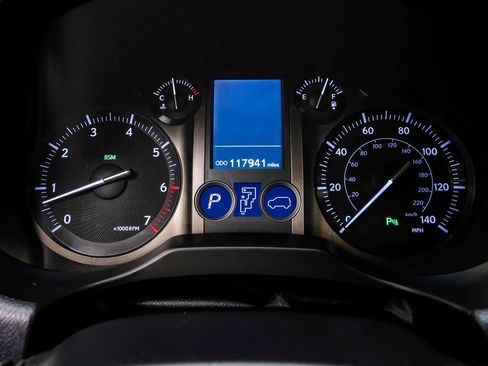 Used 2017 Lexus GX 460 image 17