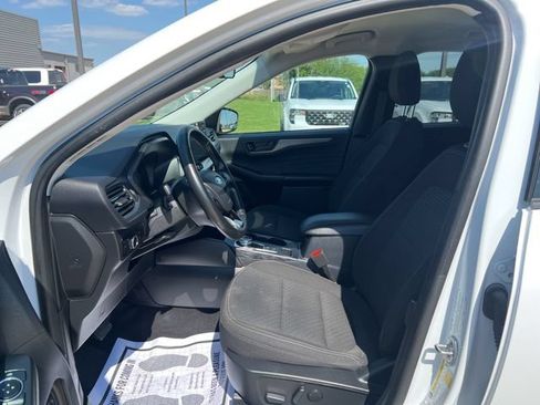 Used 2023 Ford Escape Active w/ Tech Pack #1 FWD image 9