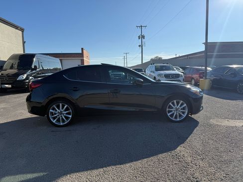 Used 2017 MAZDA MAZDA3 Touring w/ Popular Equipment Package image 5