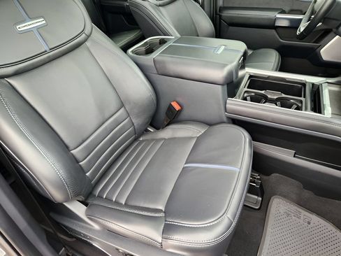 Used 2025 Ford F250 Platinum AWD/4WD image 15