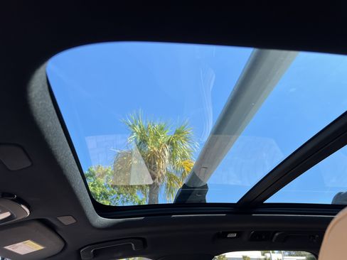 Used 2023 Volvo XC60 B5 Ultimate w/ Climate Package image 28