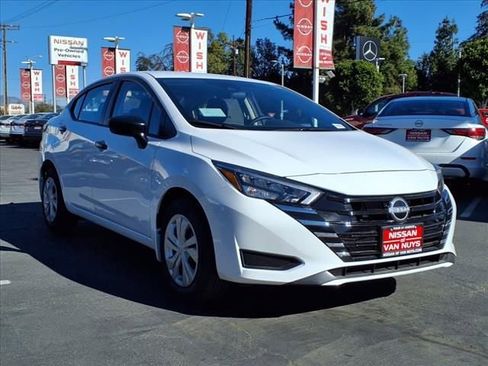 Certified 2025 Nissan Versa S w/ Trunk Package image 4