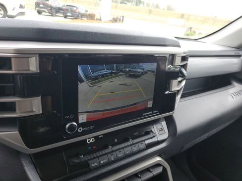 Used 2022 Toyota Tundra SR5 w/ Convenience Package image 15