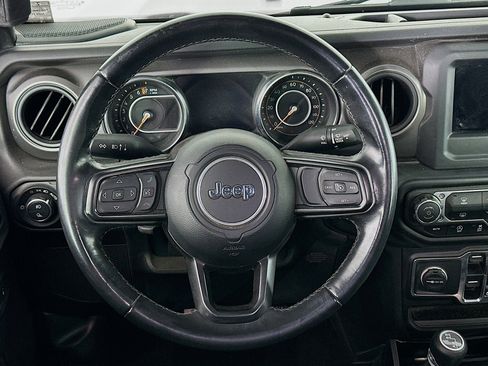 Used 2021 Jeep Gladiator Sport image 18