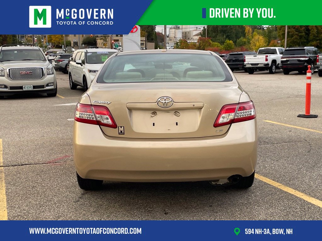Used 2010 Toyota Camry LE FWD image 4
