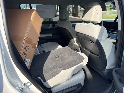 New 2026 Hyundai Santa Fe SE image 12