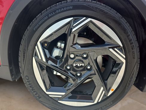 Certified 2025 Kia K4 EX FWD image 27