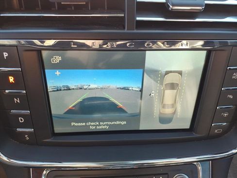 Used 2017 Lincoln Continental Reserve w/ Luxury Package image 19