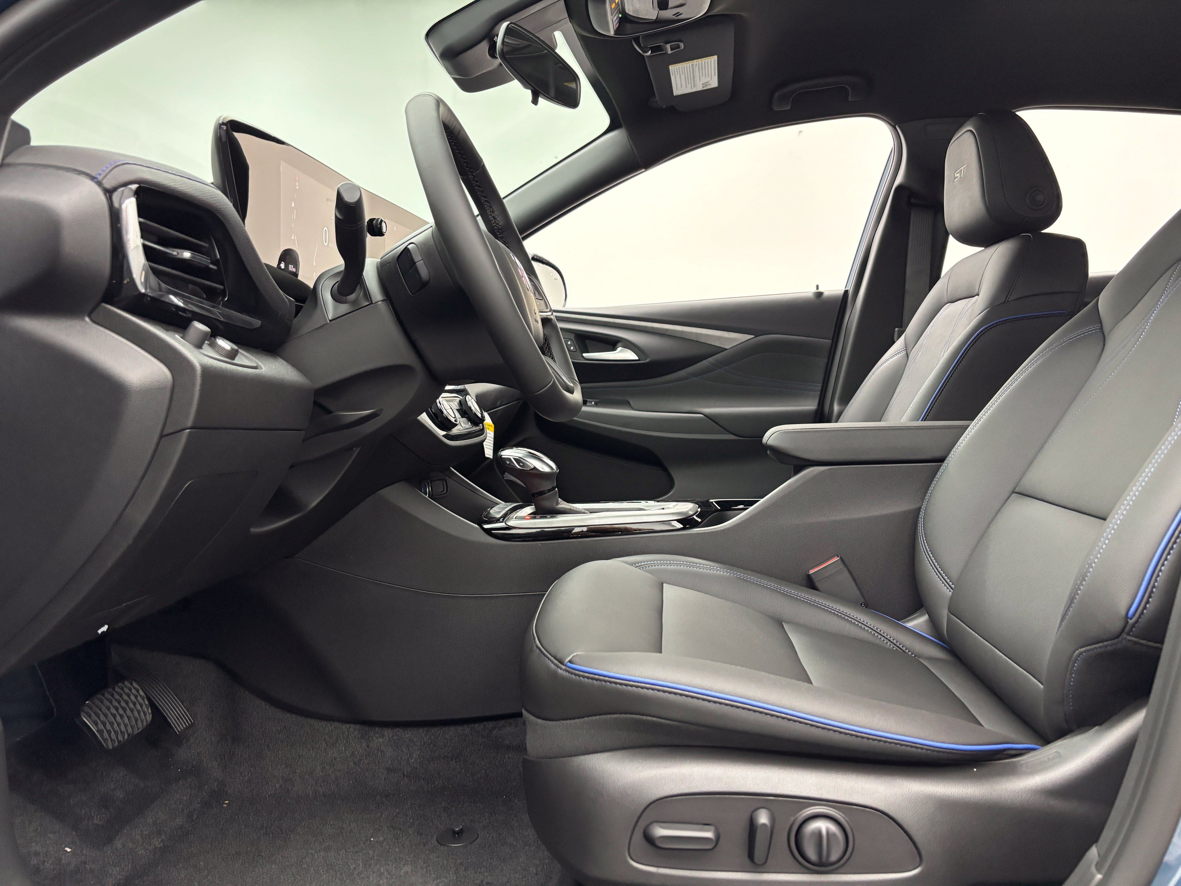 New 2026 Buick Envista Sport Touring w/ Convenience I Package FWD image 15