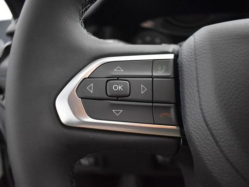 New 2026 Jeep Compass Latitude w/ Sun and Sound Group image 15