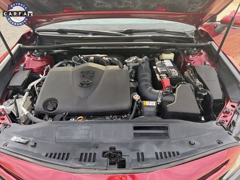 Used 2018 Toyota Camry XSE image 34