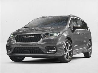 Used 2025 Chrysler Pacifica Select FWD video 1