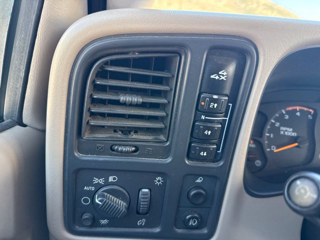 Used 2005 Chevrolet Silverado 2500 LT w/ Heavy-Duty Power Package AWD/4WD image 21