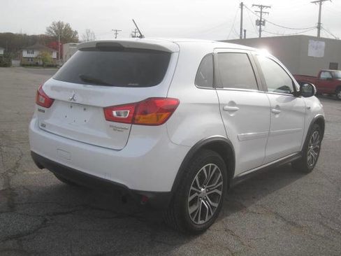 Used 2016 Mitsubishi Outlander Sport ES image 5