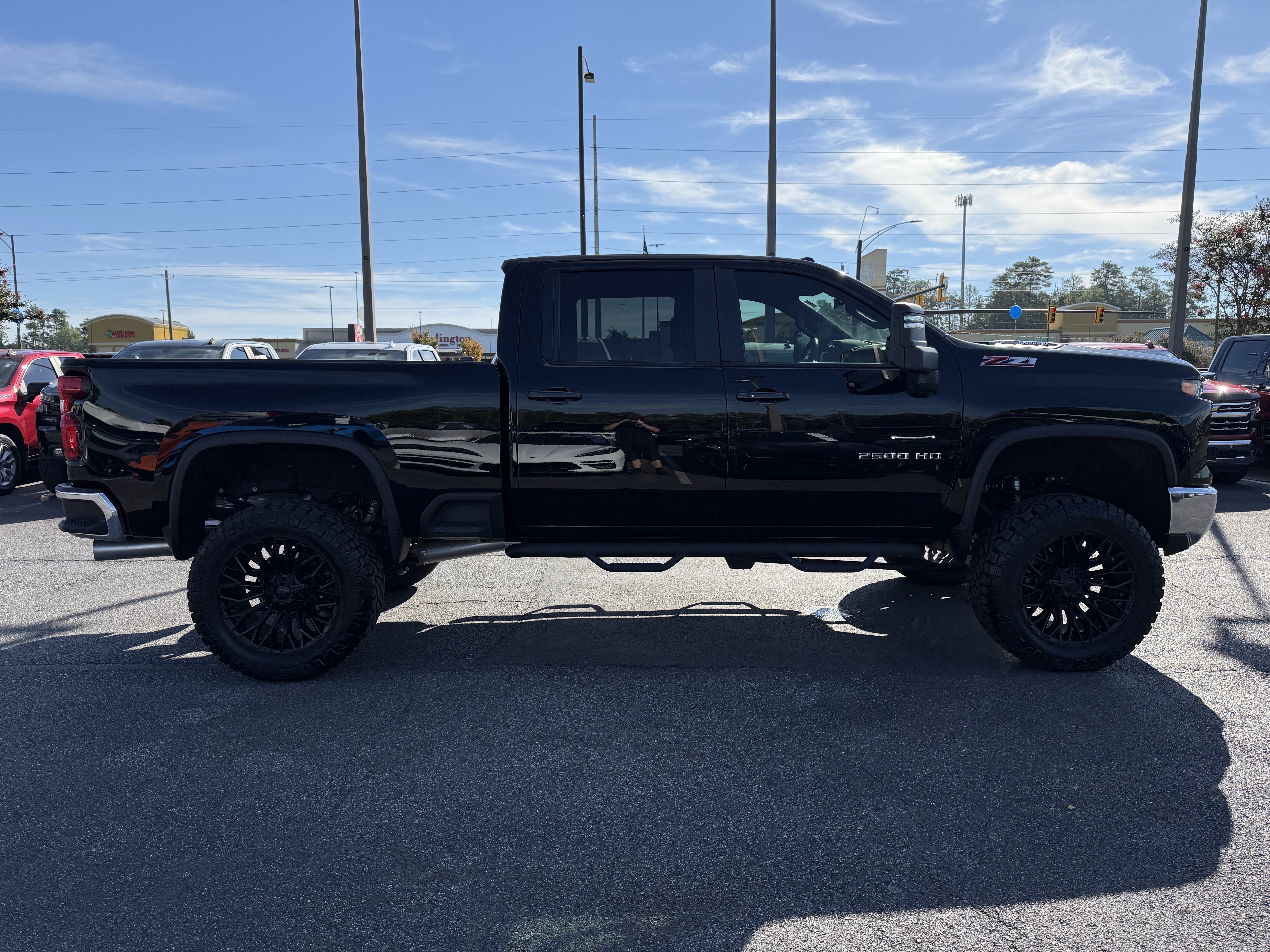 Used 2025 Chevrolet Silverado 2500 LT w/ All Star Edition AWD/4WD image 11