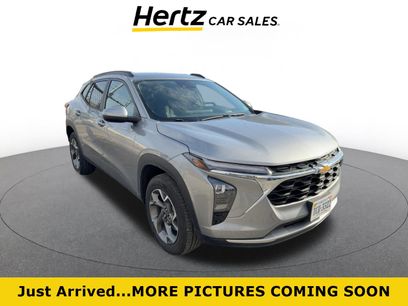 Used 2025 Chevrolet Trax LT
