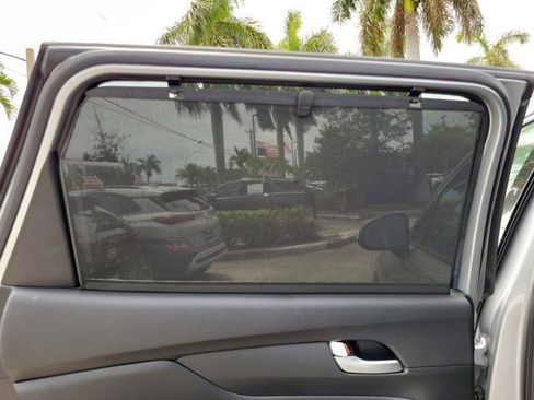 Certified 2022 Hyundai Santa Fe Limited image 12