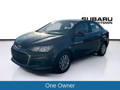 Used 2020 Chevrolet Sonic LT w/ Convenience Package image 3
