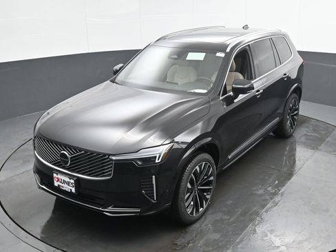 New 2026 Volvo XC90 B6 Plus w/ Protection Package image 34