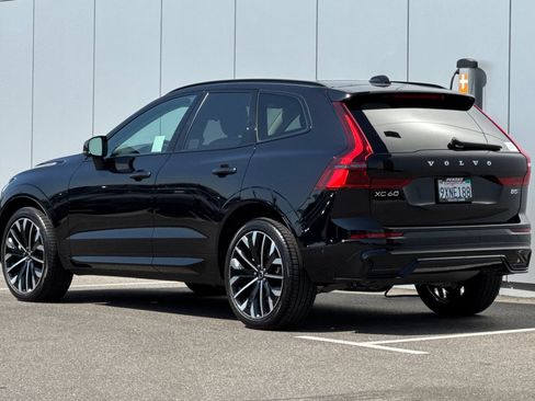 Certified 2026 Volvo XC60 B5 Ultra w/ Climate Package AWD/4WD image 3