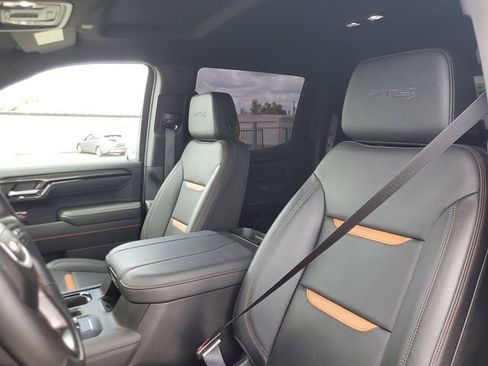 Used 2025 GMC Sierra 1500 AT4 w/ AT4 Premium Package AWD/4WD image 14