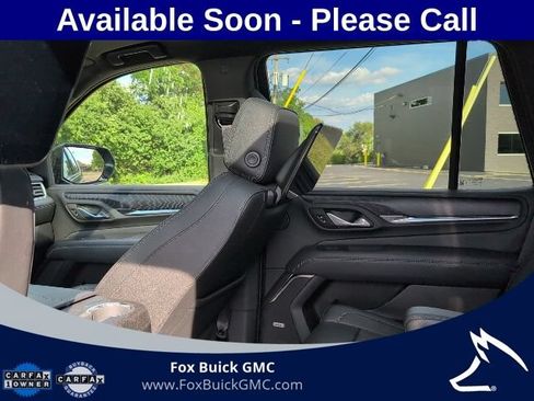 Used 2023 GMC Yukon Denali w/ Denali Reserve Package AWD/4WD image 8