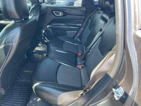 Used 2022 Jeep Compass Latitude w/ Convenience Group AWD/4WD image 14
